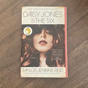 Daisy Jones & The Six by Taylor Jenkins Reid